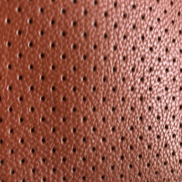 Brown Textured Leather clutch with Zipper Closure - Picture 3 of 4